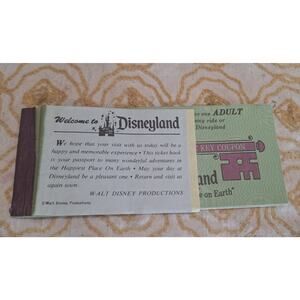 1975 Disneyland Bicentennial Magic Key Coupon book- 6 tickets- VG condition